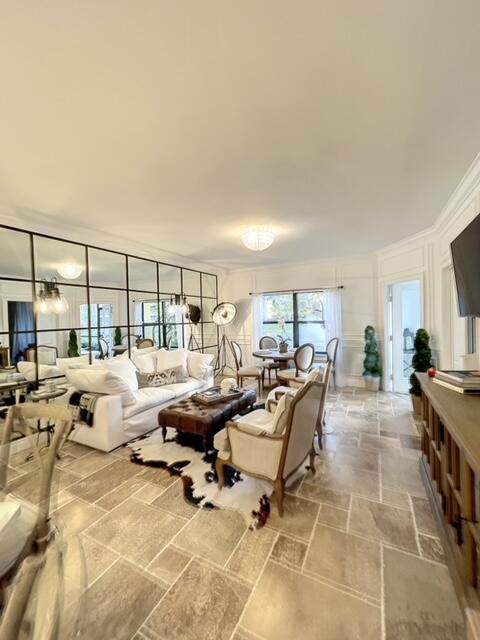 100 Uno Lago Drive - Photo 1