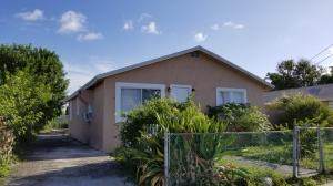 628 7th Street - Photo 1