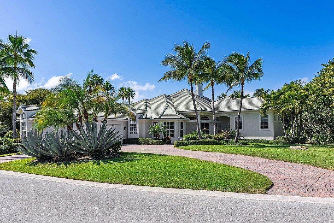 6985 Lakeview Terrace - Photo 1
