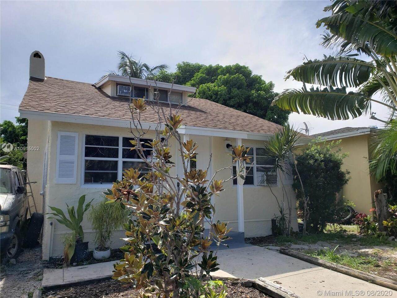 925 L Street - Photo 1