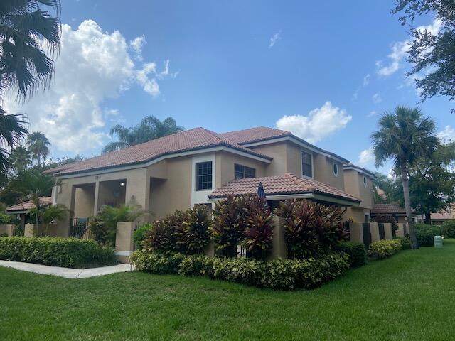 364 Prestwick Circle - Photo 1