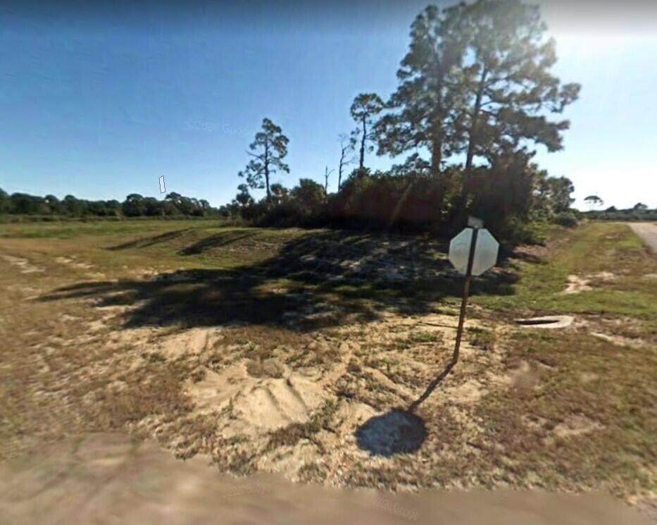 5001 Hummingbird Drive - Photo 1