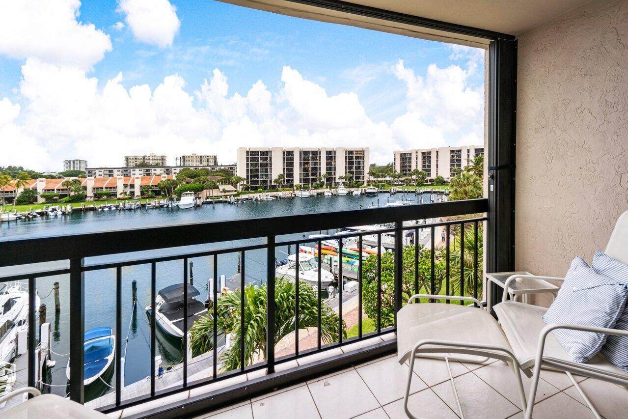 2707 Ocean Boulevard - Photo 1