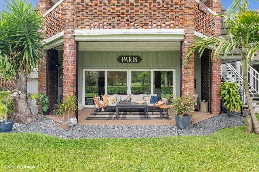 400 Pine Villa Drive - Photo 1
