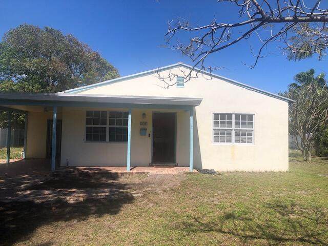257 17th Street - Photo 1