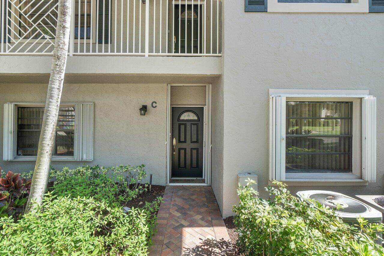35 Stratford Lane - Photo 1