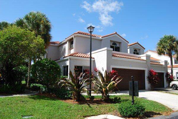 10490 Lake Vista Circle - Photo 1