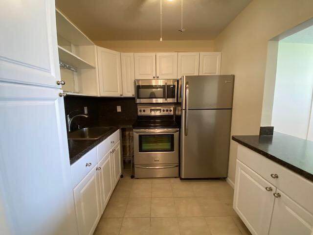 82 Waltham D - Photo 1