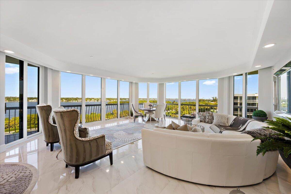 2100 Ocean Boulevard - Photo 1