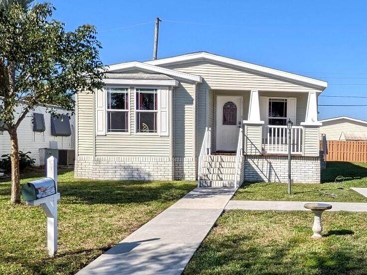 8955 Pine Street - Photo 1
