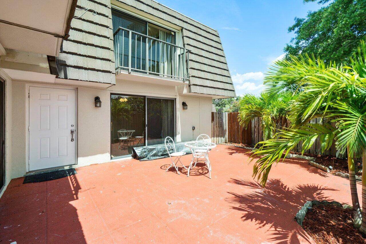 7315 73rd Way - Photo 1