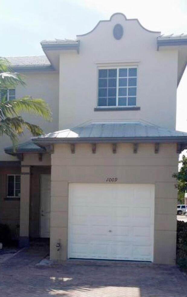 1009 Abaco Lane - Photo 1