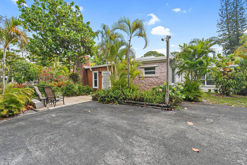 1946 Anderson Lane - Photo 1