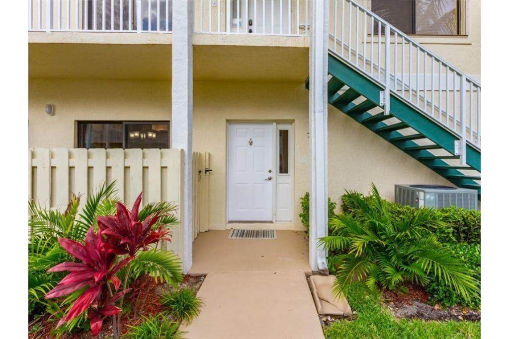 720 Bella Vista Court - Photo 1