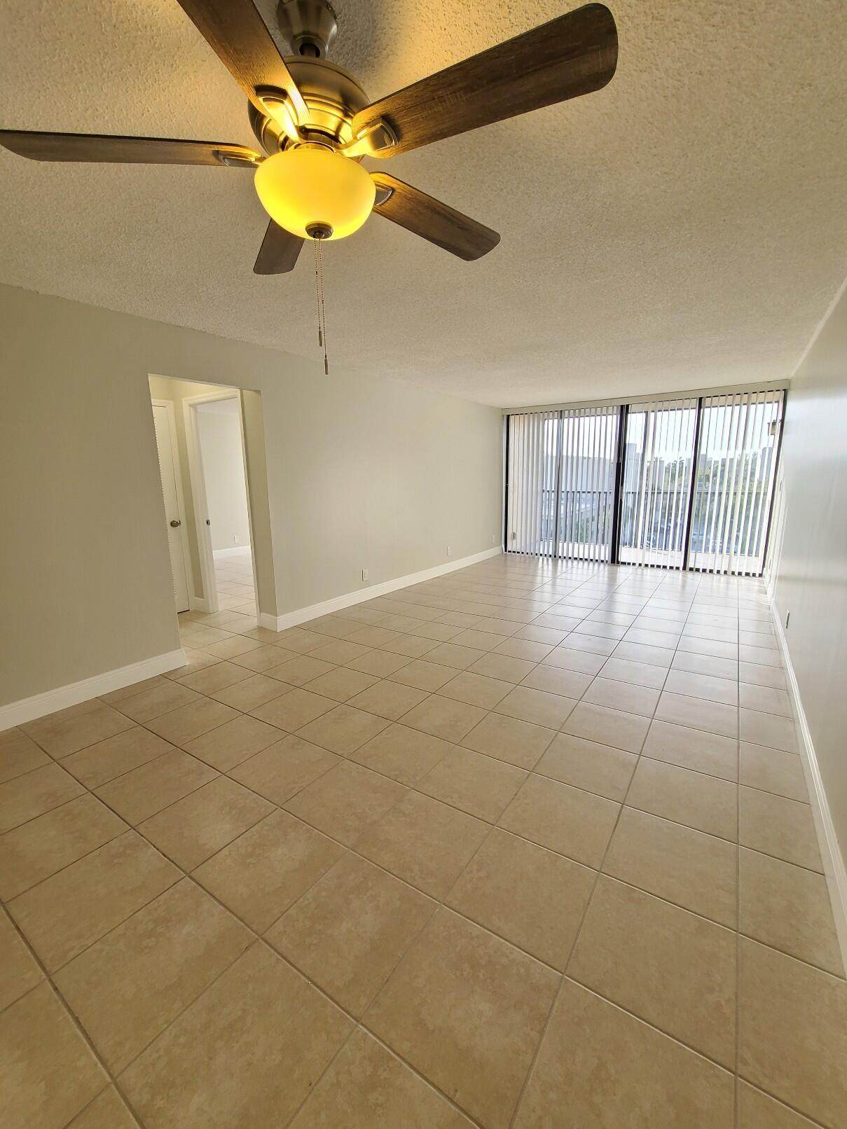 4 Royal Palm Way - Photo 1