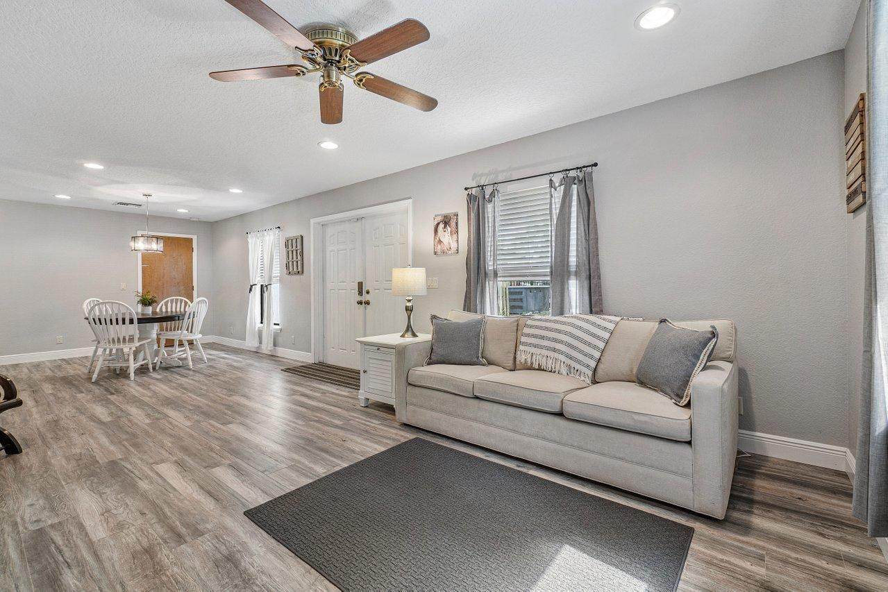 3303 Custer Avenue - Photo 1