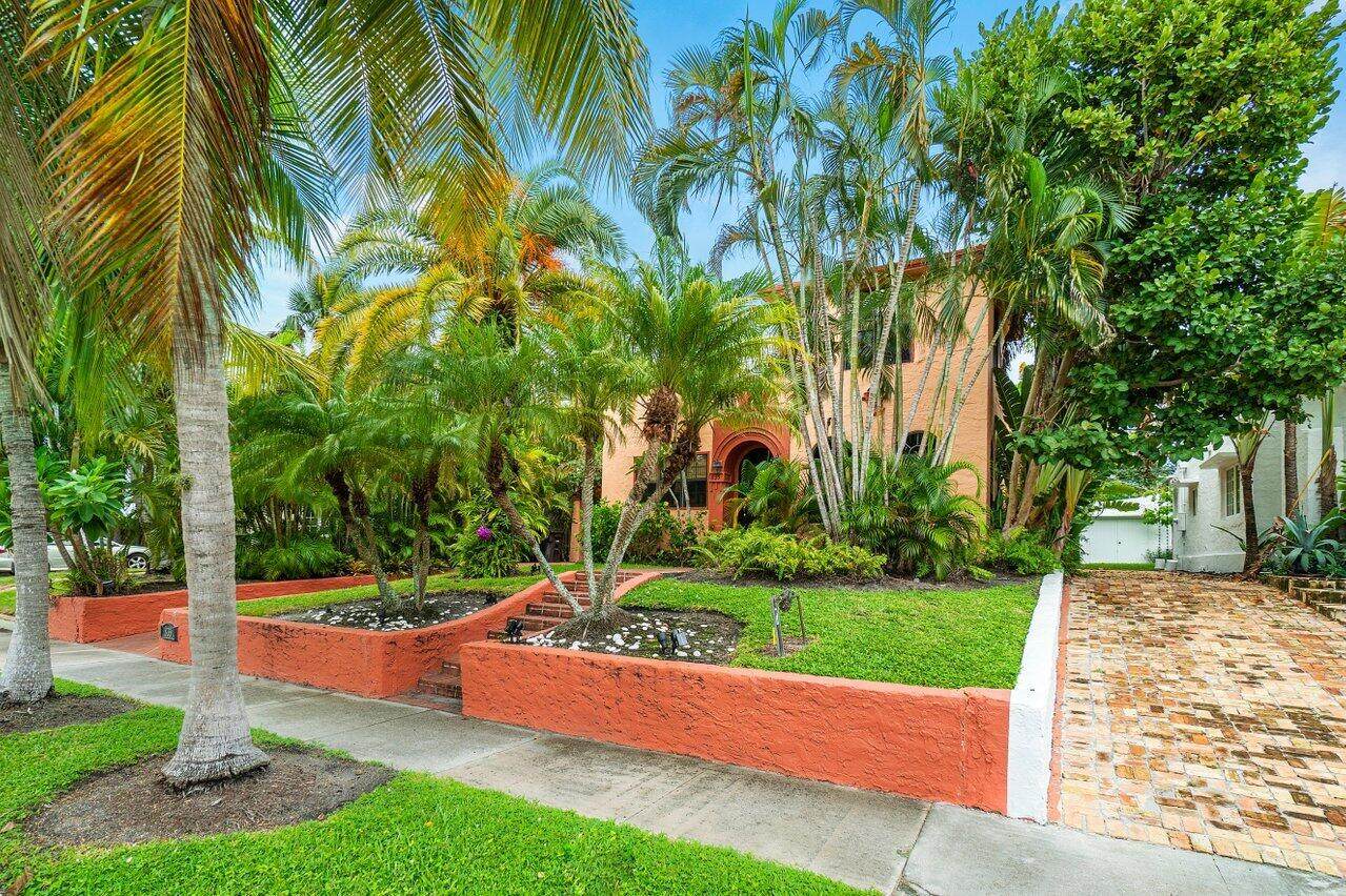 835 Biscayne Drive - Photo 1