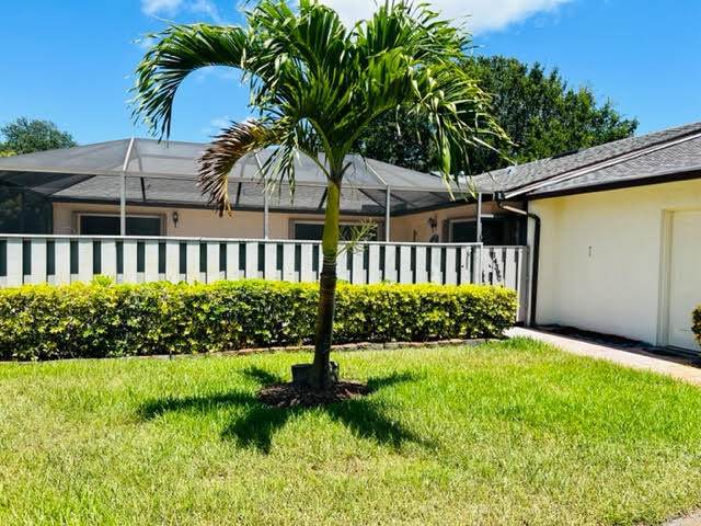1439 Captains Walk - Photo 1