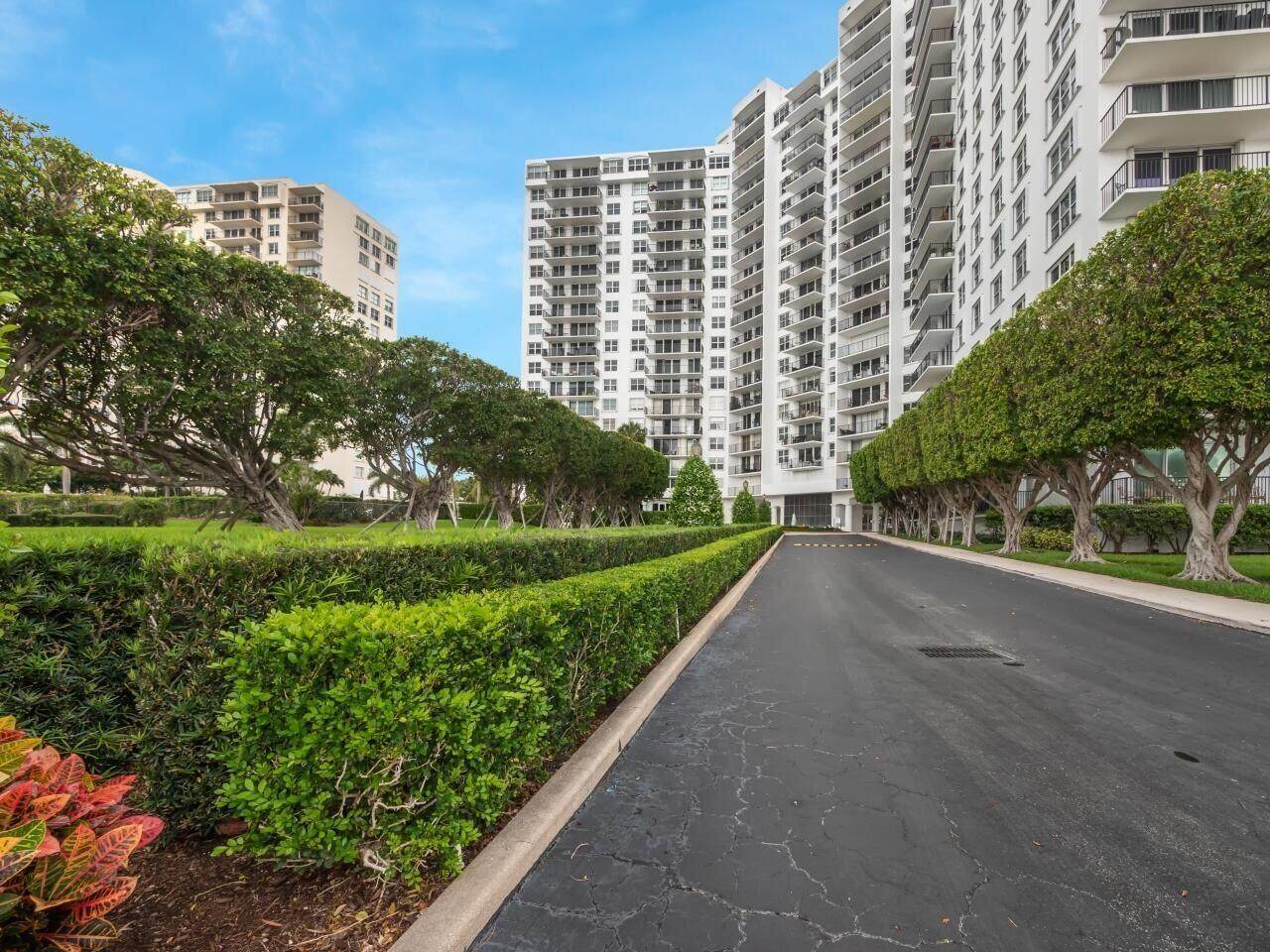 1701 Flagler Drive - Photo 1