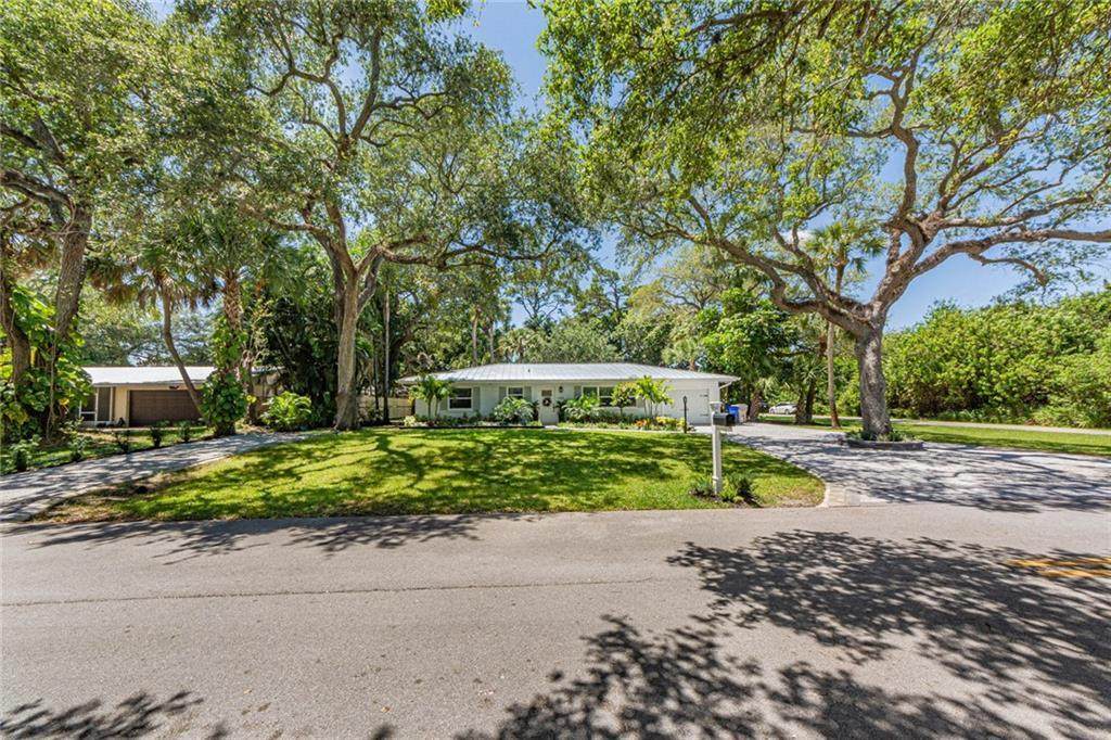 3085 10th Court - Photo 1