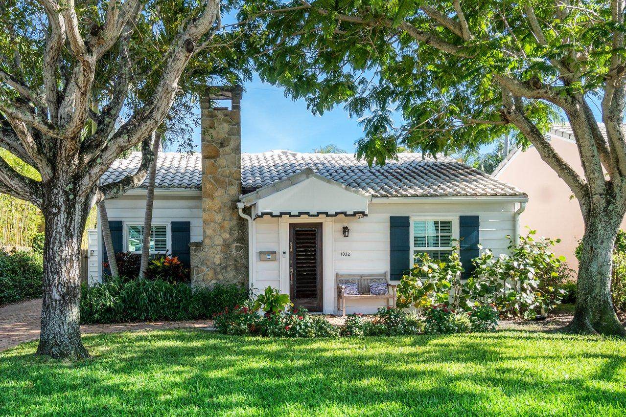 1022 Nassau Street - Photo 1