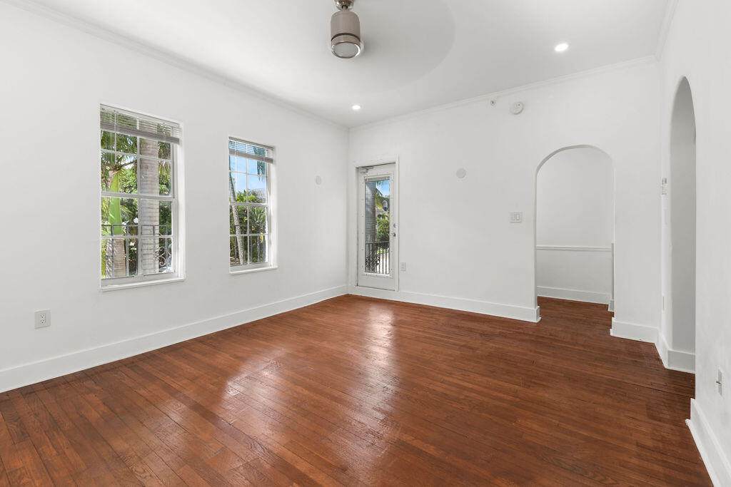 445 Brazilian Avenue - Photo 1