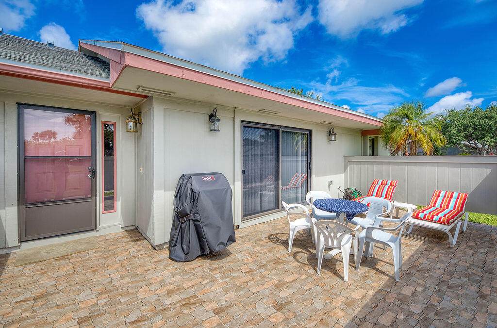 3970 Cinnamon Tree Circle - Photo 1