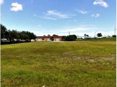 1429 Macedo Boulevard - Photo 1