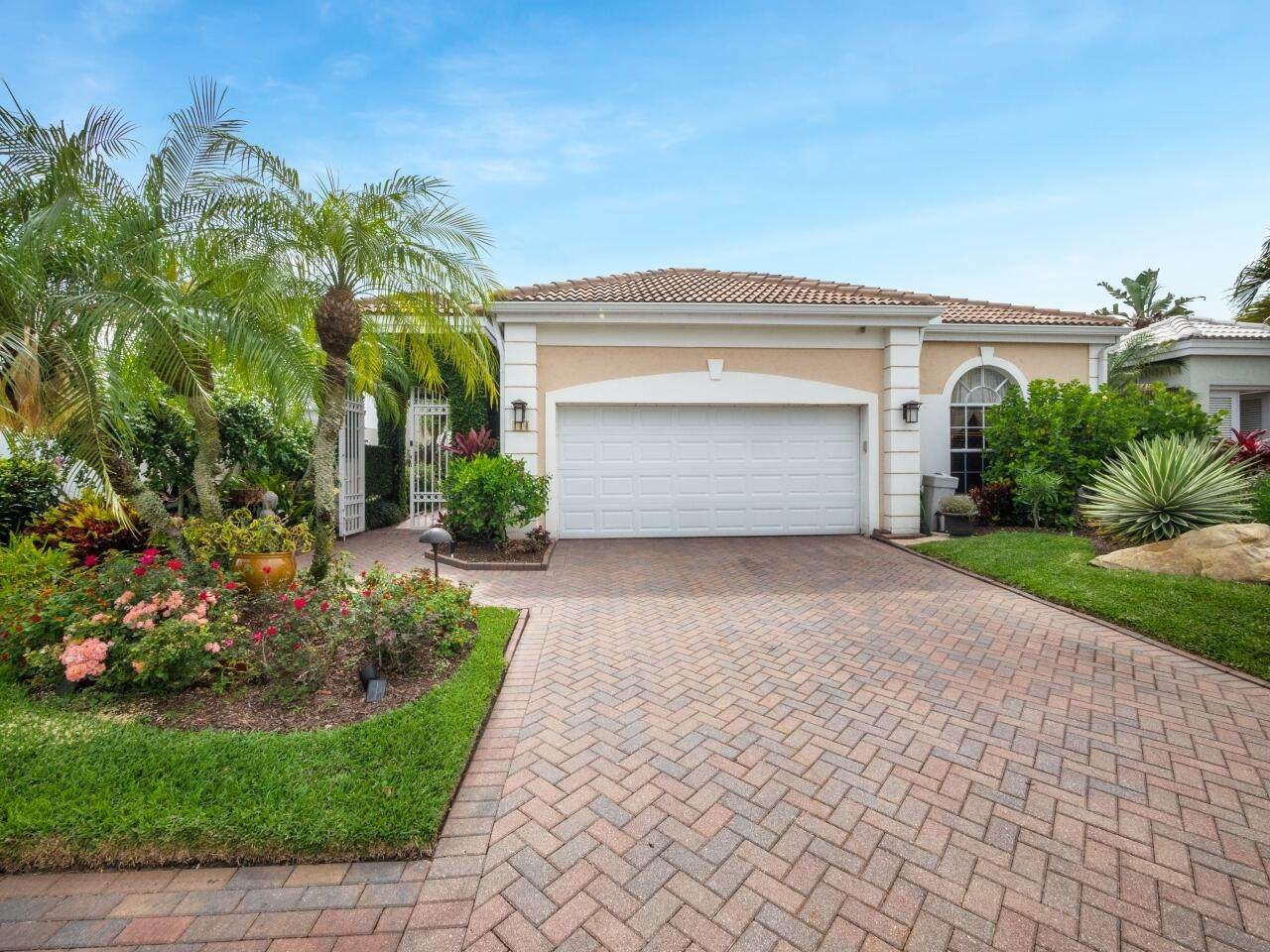 144 Coral Cay Drive - Photo 1