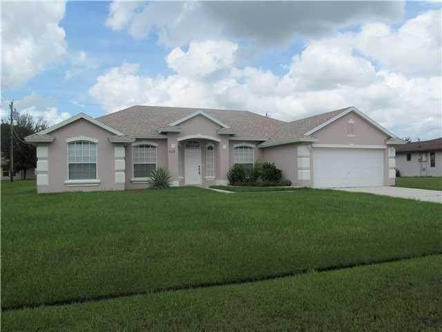 1117 Jennifer Avenue - Photo 1