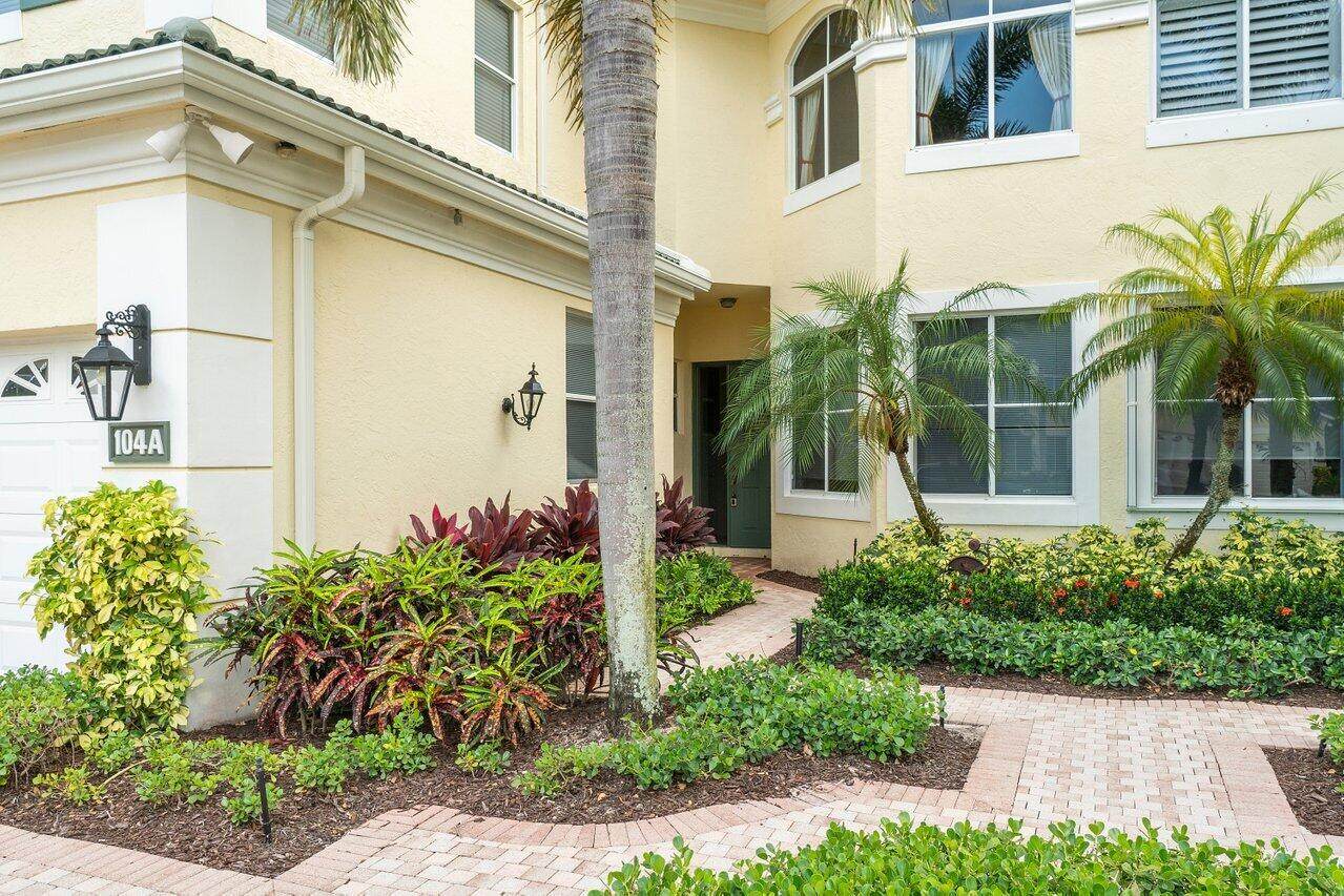 104 Palm Point Circle - Photo 1