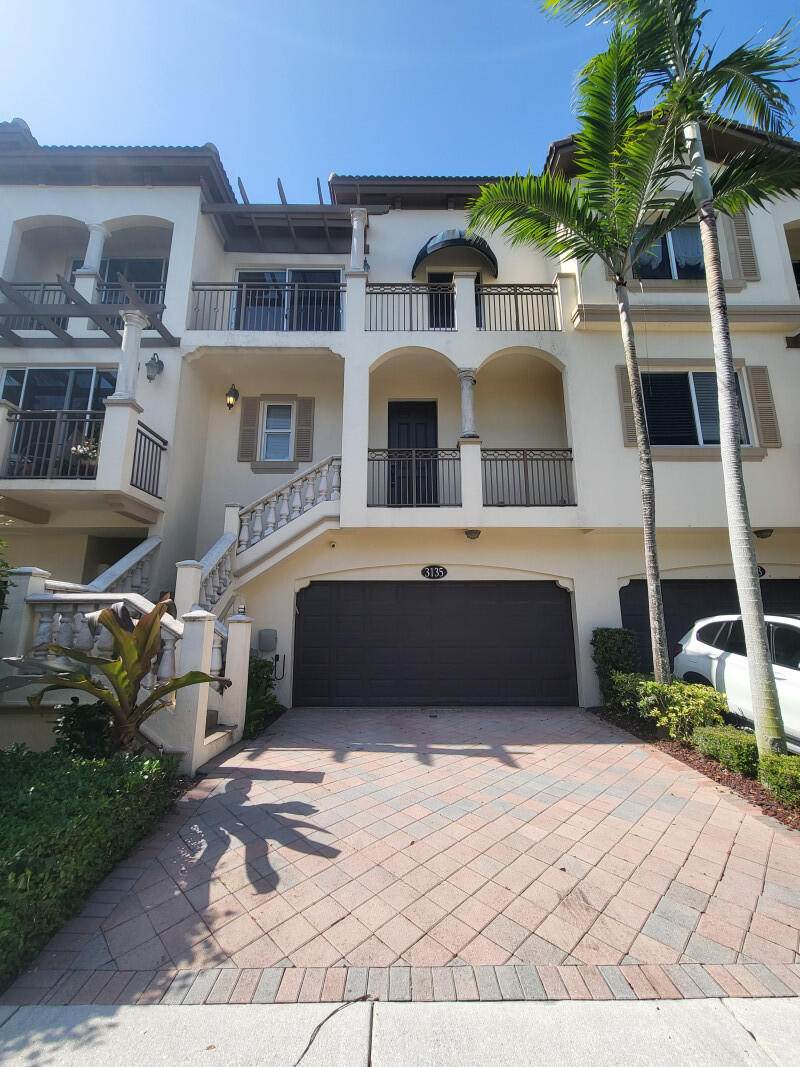 3135 Waterside Circle - Photo 1