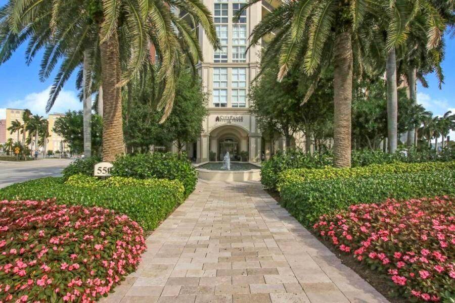 550 Okeechobee Boulevard - Photo 1