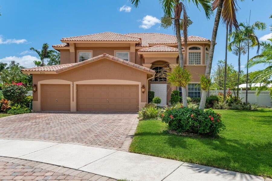 4510 Barwick Ranch Circle - Photo 1