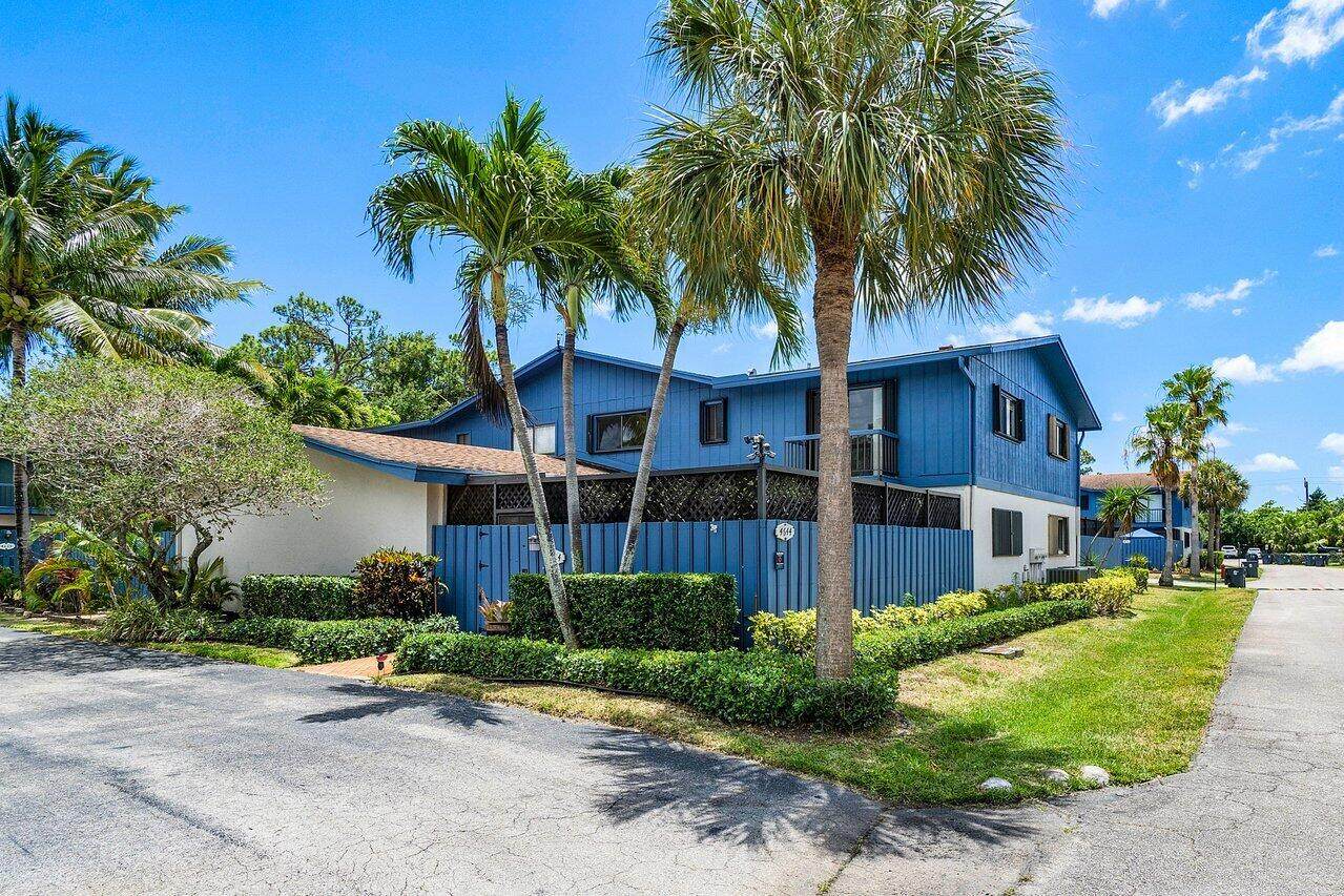4644 Holly Lake Drive - Photo 1