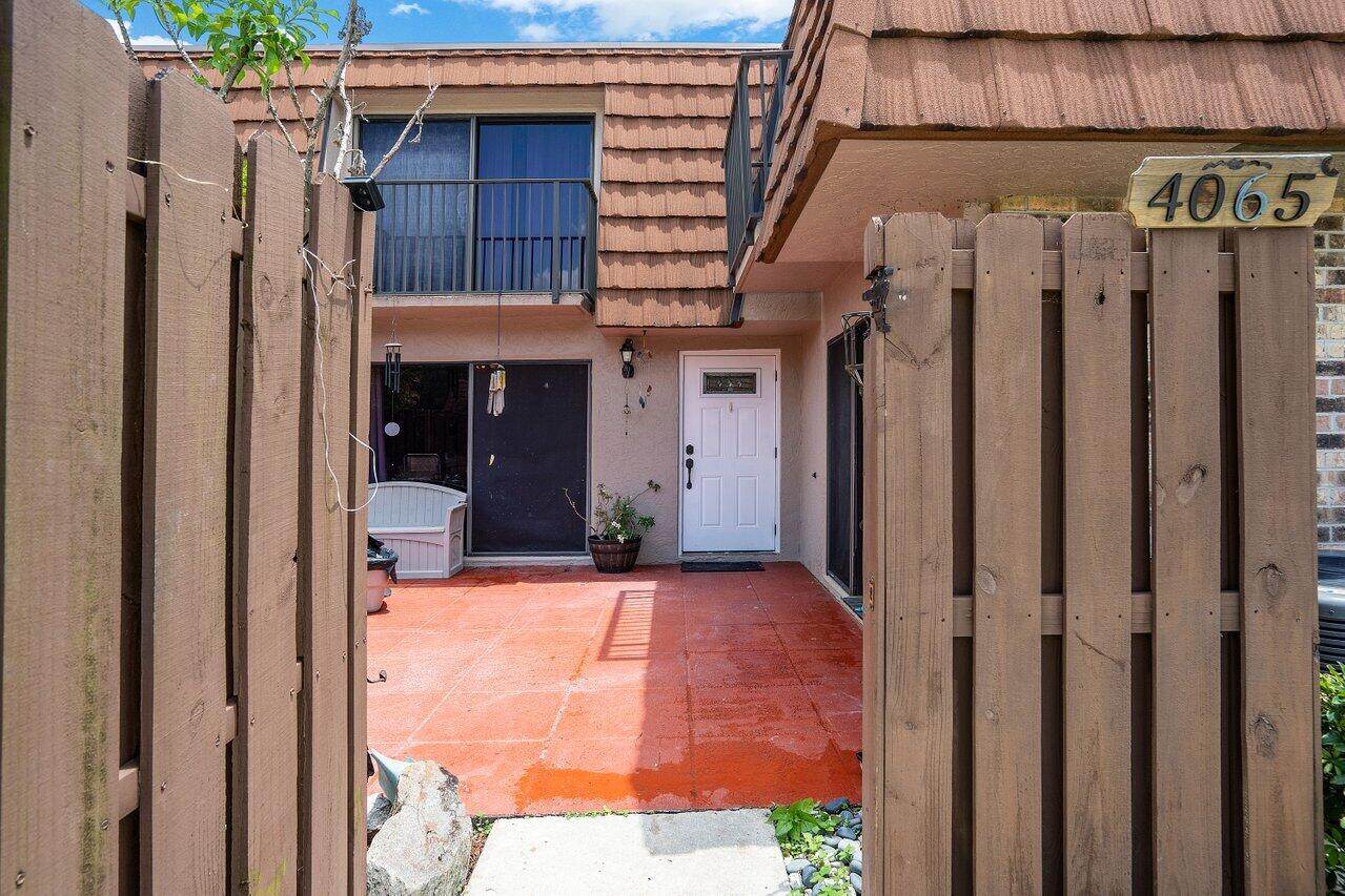 4065 Wimbledon Drive - Photo 1