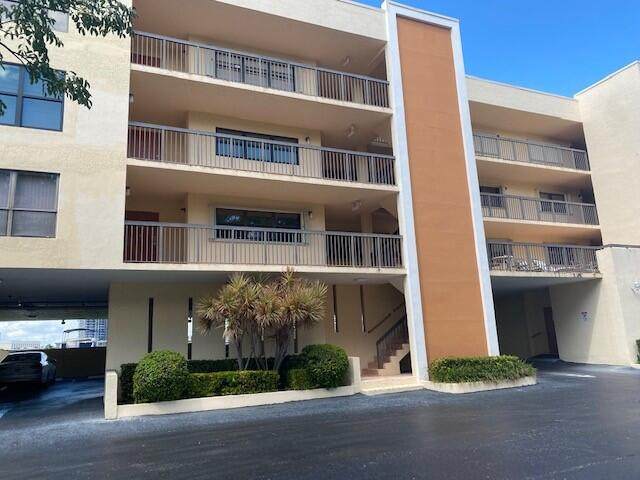 200 Golden Isles Drive - Photo 1