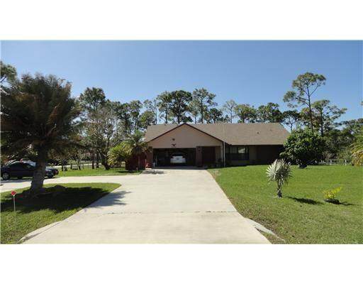 8755 Coconut Boulevard - Photo 1