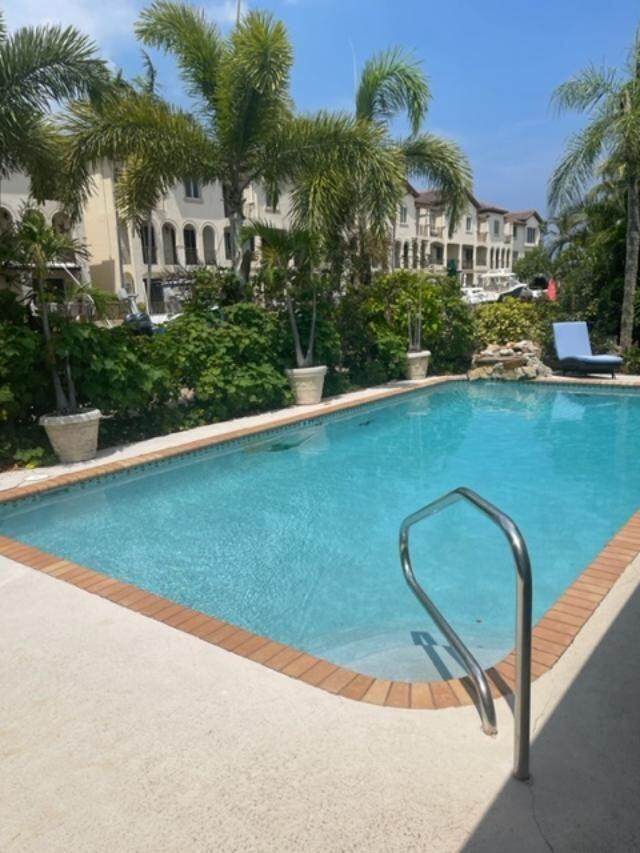 812 Chukker Road - Photo 1