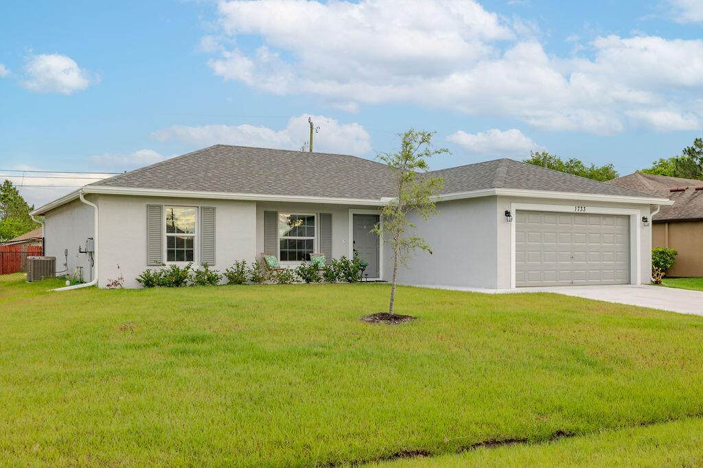 1733 Columbia Street - Photo 1