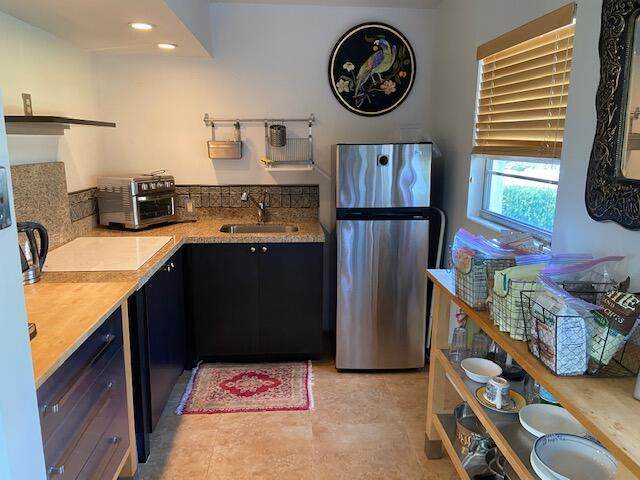 383 Brighton J - Photo 1