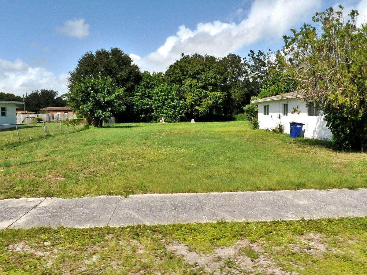 1605 23rd Street - Photo 1