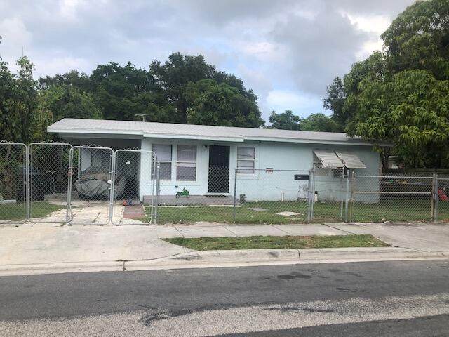 1030 Carver Avenue - Photo 1
