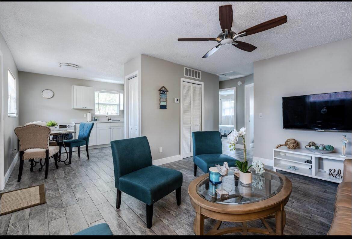 605 3rd Avenue - Photo 1