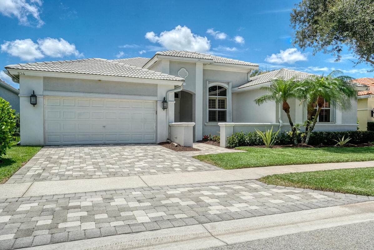 104 San Vincente Place - Photo 1
