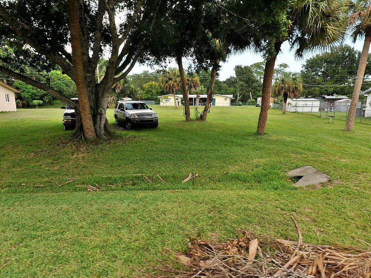 7804 Hibiscus Road - Photo 1