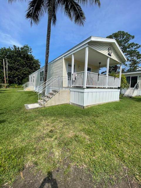 5366 Horizon Avenue - Photo 1