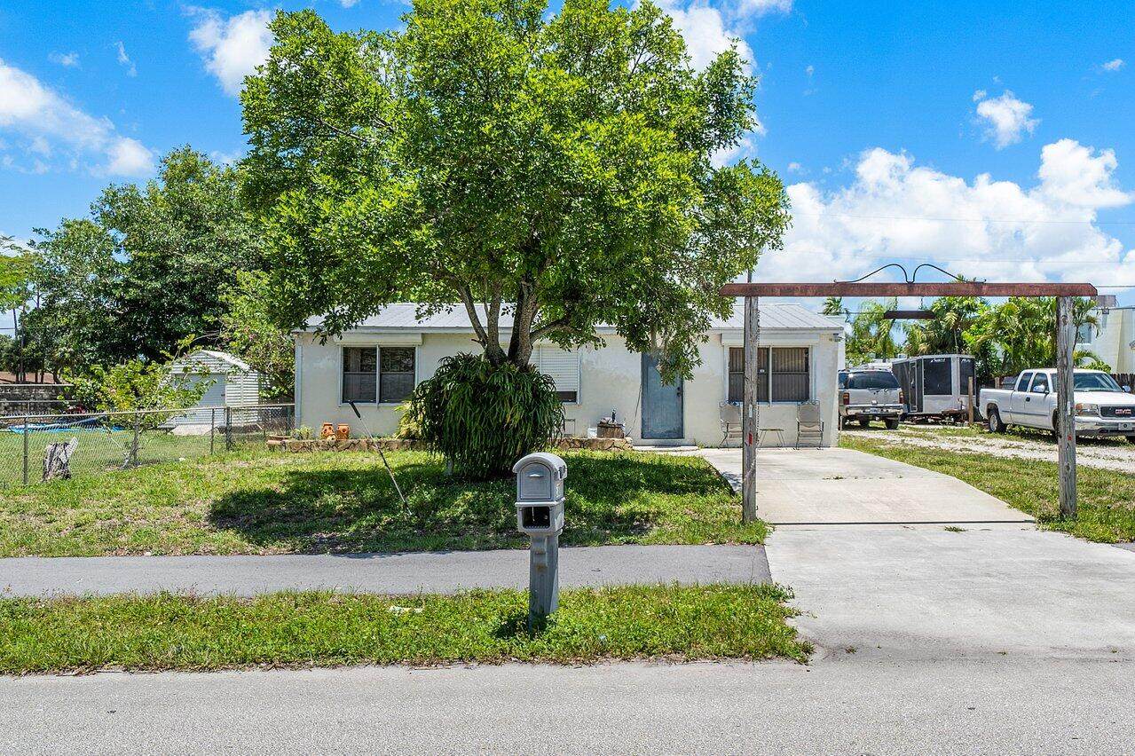 5161 Norma Elaine Road - Photo 1