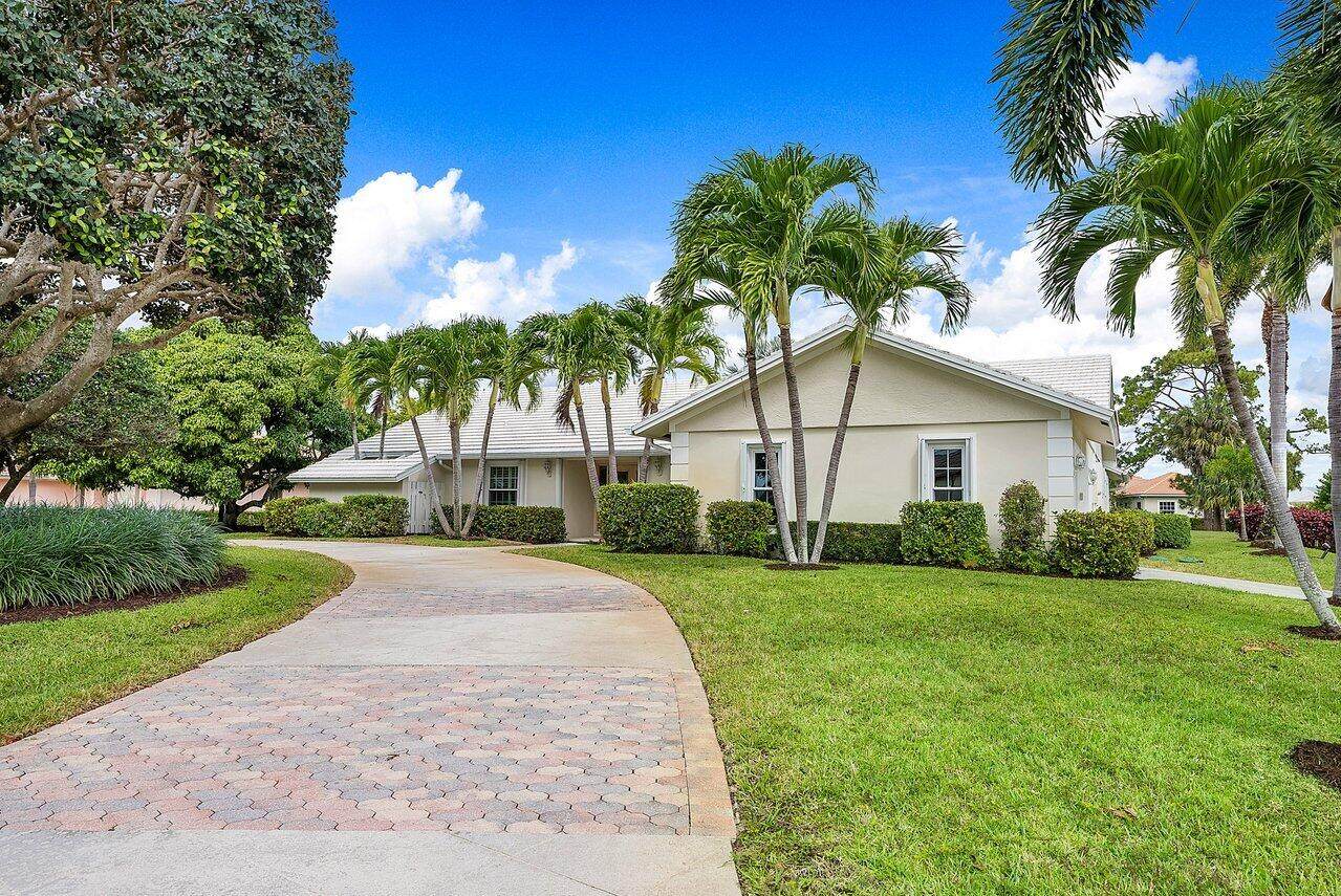444 Glenbrook Drive - Photo 1