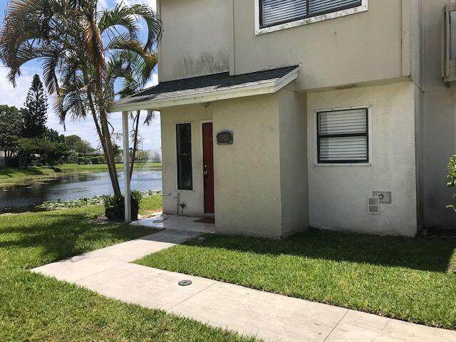 5305 Bayside Drive - Photo 1
